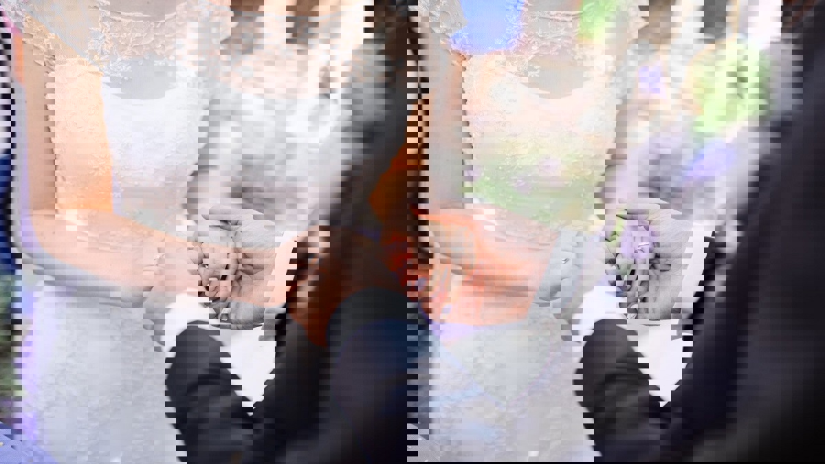 حادث مروّع يحوّل شهر عسل عروسين أردنيين إلى مأساة