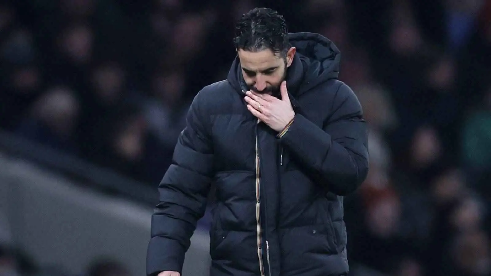 هل أخطأ أموريم بقبول تدريب مانشستر يونايتد؟