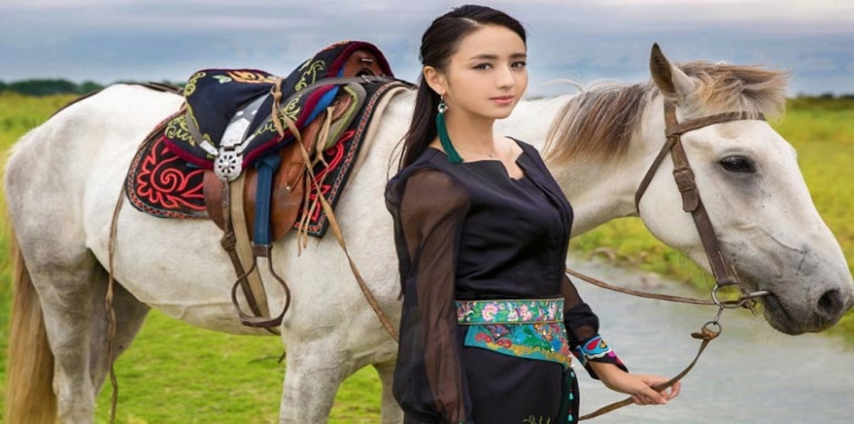 تعرف على طقوس تقدسها الفتيات الصينيات.. ولا يعرفها الكثيرون