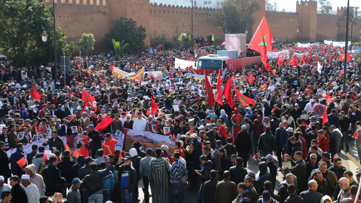 لماذا يفقد المغاربة الثقة في حكوماتهم والأحزاب السياسية؟