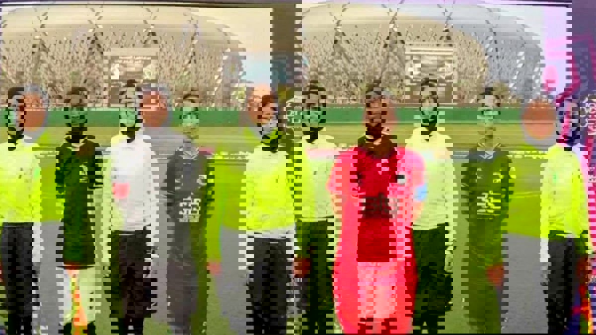 عنود الأسمري تكتب التاريخ كأول حكم سعودية تحصل على الشارة الدولية من الفيفا