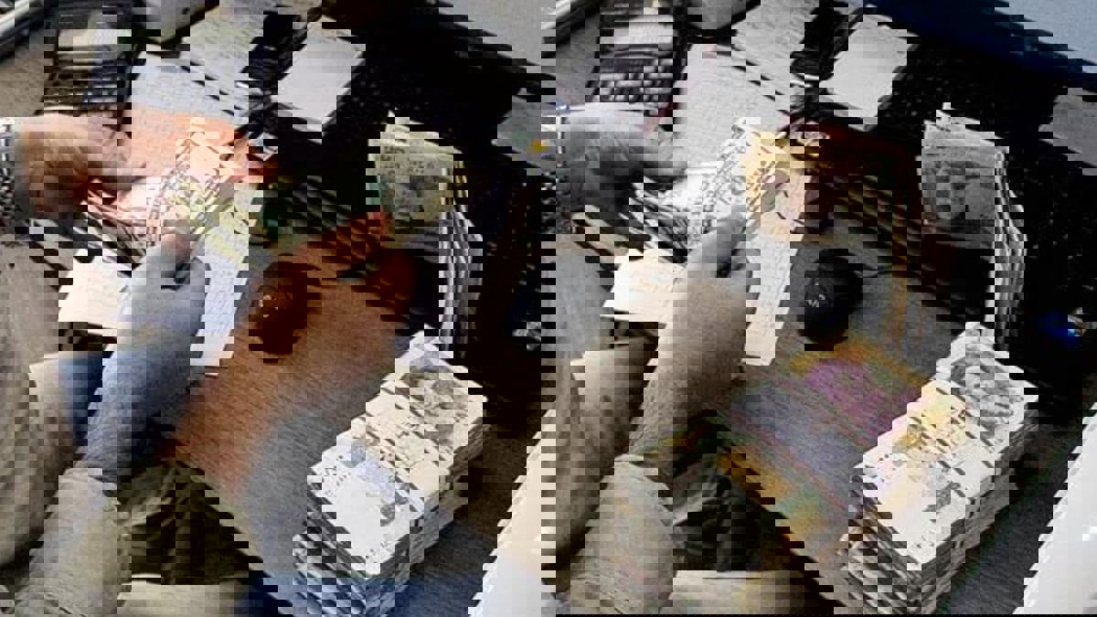 مسؤول يكشف حجم الأموال الإيرانية المجمدة في اليابان