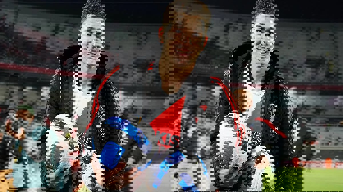 سجل 6 أهداف في مباراة واحدة.. جوليان ألفاريز يتألق قبل انتقاله لمانشستر سيتي