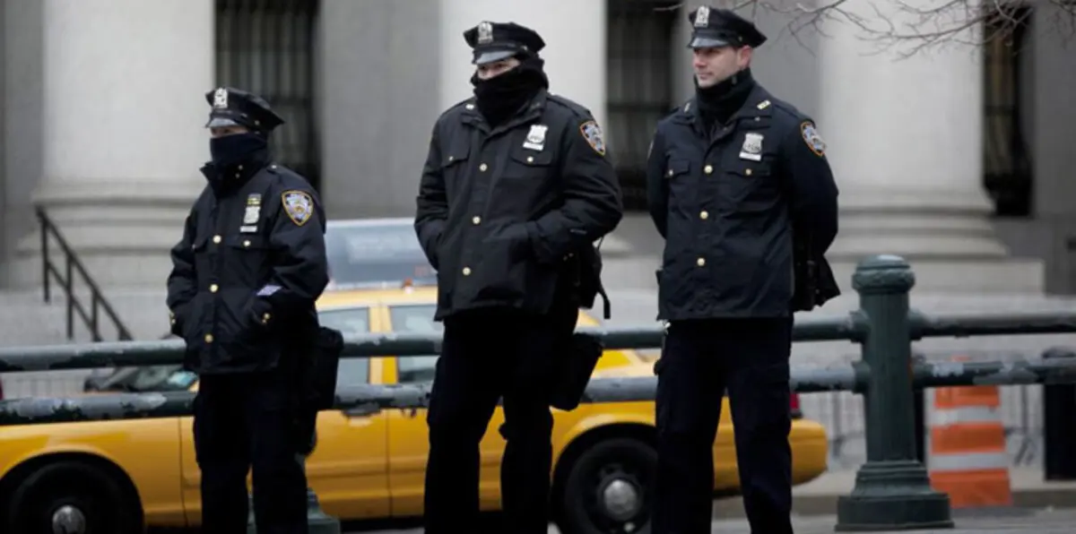 شرطة نيويورك تنشر كلابًا لرصد آثار المتفجرات خلال احتفال 4 يوليو‬
