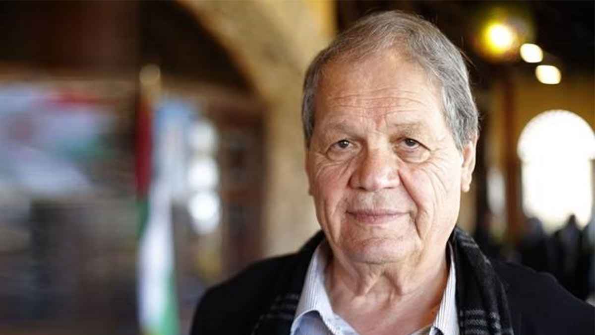 نقل إليه عباس مهام وصلاحيات "رئيس السلطة".. من هو روحي فتوح؟