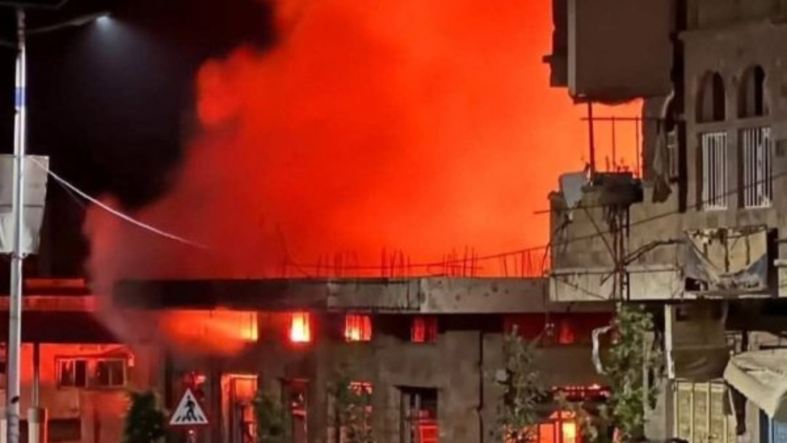 تفاصيل جديدة عن قصف الحوثيين لمحطة وقود في تعز