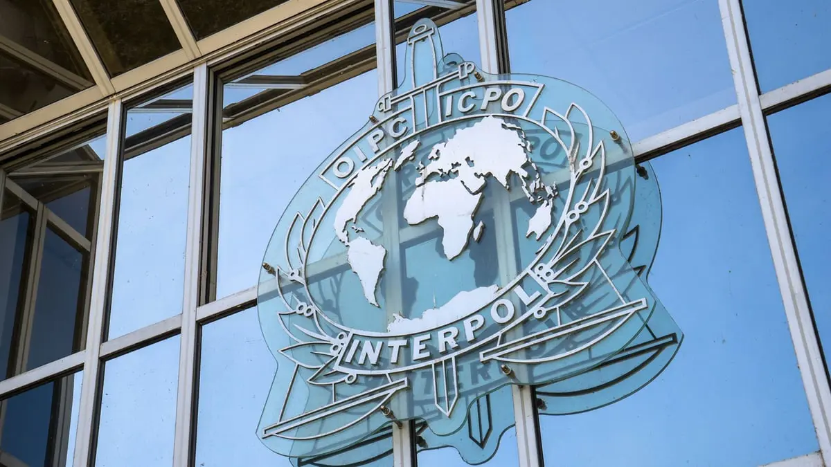 الغارديان: انتقادات واسعة لـ"الإنتربول" بسبب سوريا