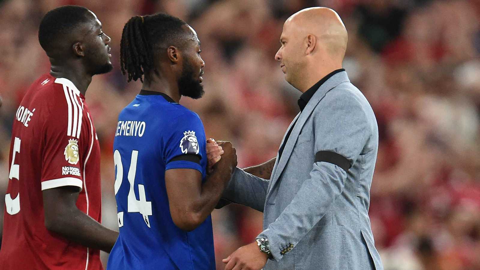 رسميا.. الكشف عن أول عقوبة ضد جماهير ليفربول بعد العنصرية تجاه نجم بورنموث