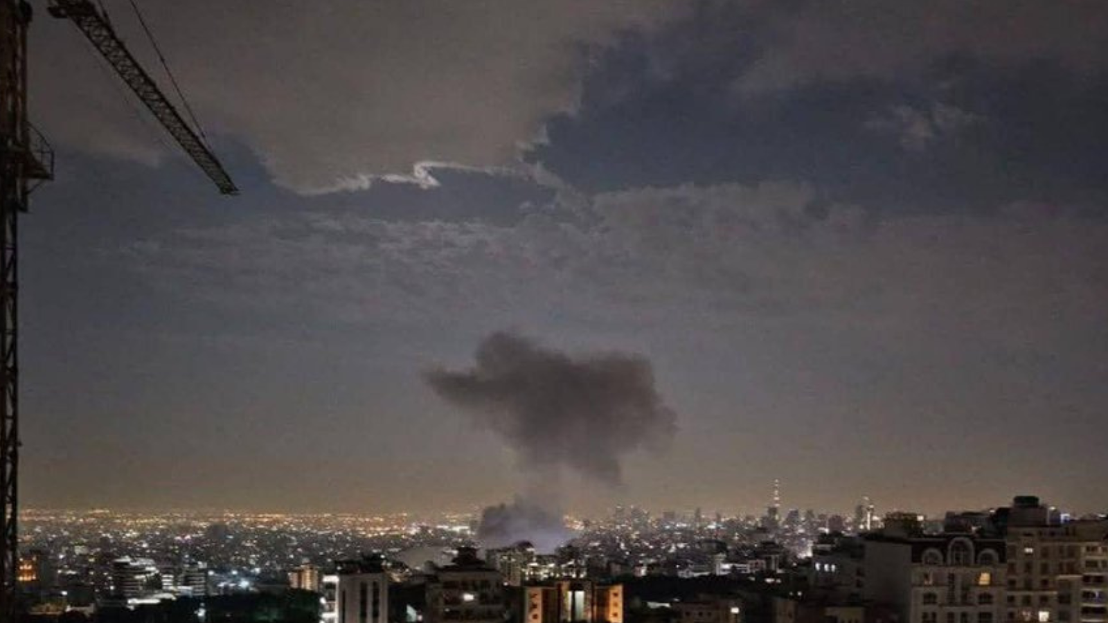 التلفزيون الإيراني: تعرض مقر الحرس الثوري لقصف إسرائيلي