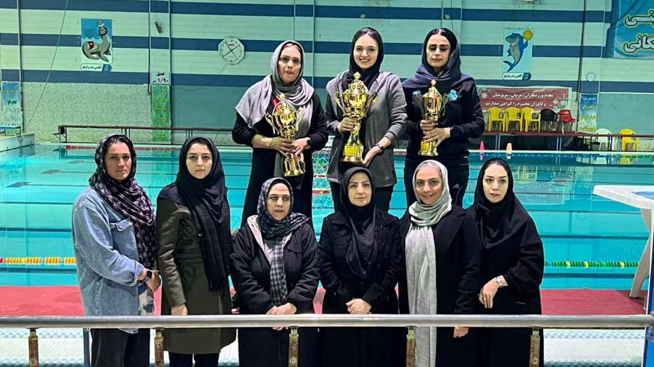 إيران.. قتلى وجرحى في انقلاب حافلة فريق نسائي (صور)