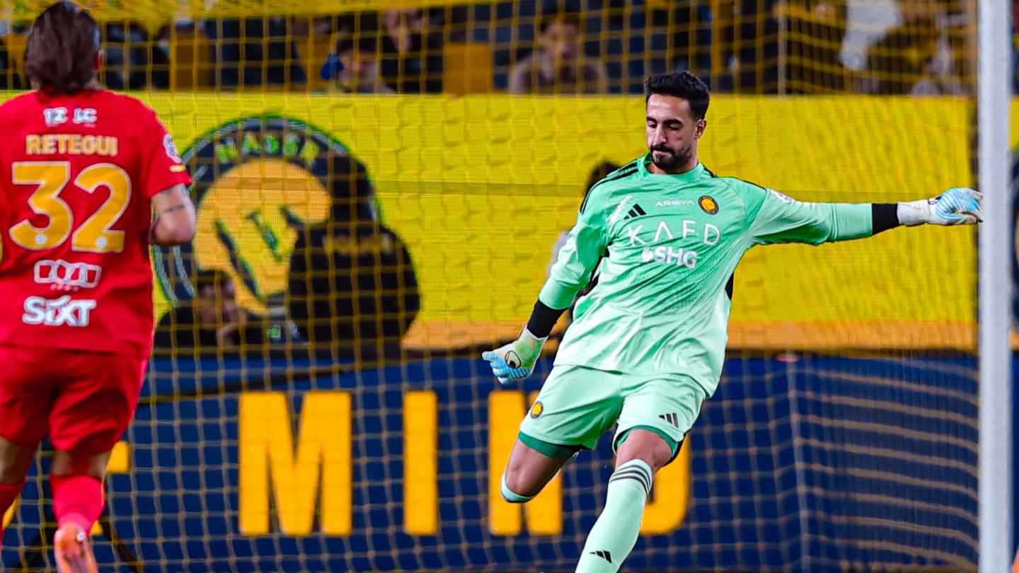 حسرة رونالدو.. خطأ كارثي من العقيدي يتسبب في هدف غريب للقادسية (فيديو)