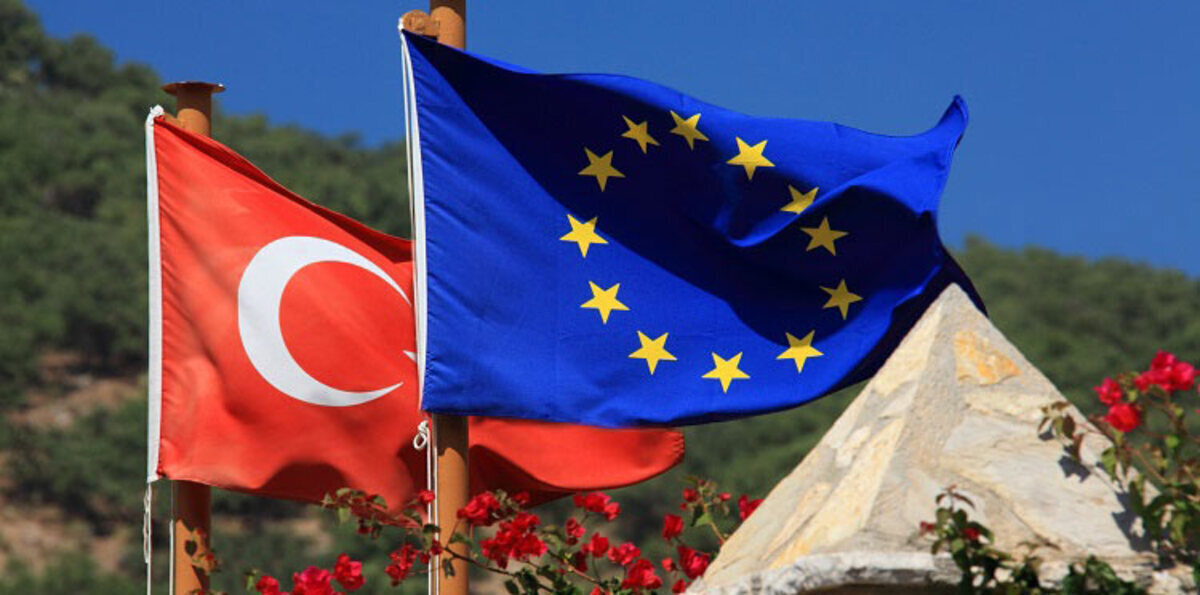 تركيا تطرق أبواب الاتحاد الأوروبي عبر ملف اللاجئين