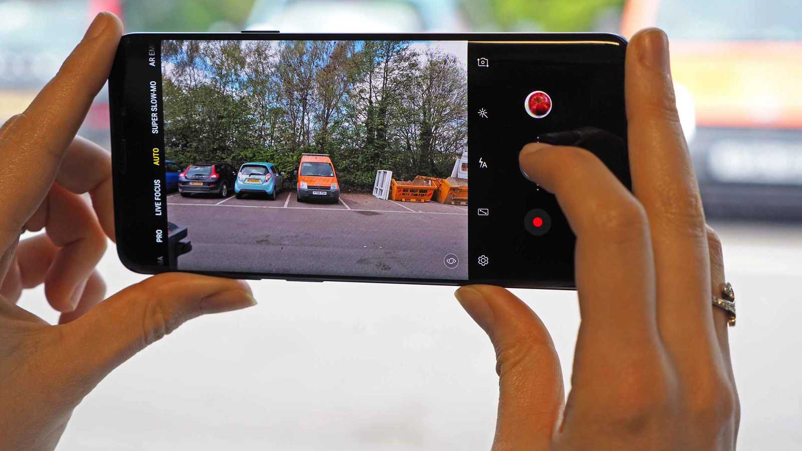 كيف تلتقط الهواتف صورا مذهلة؟