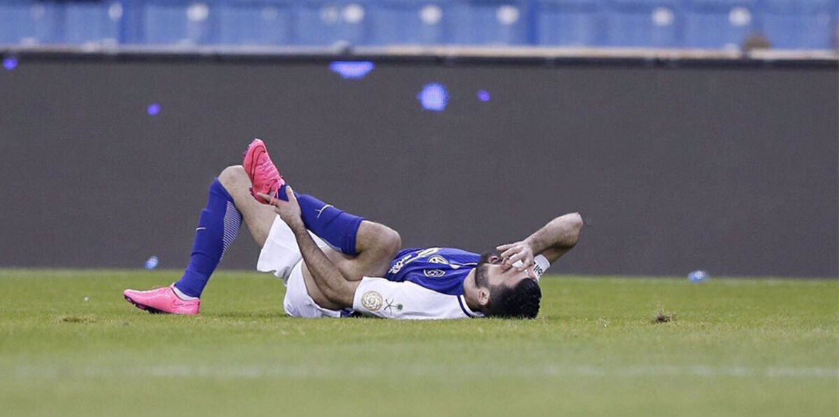 عمر خربين يزيد آلام جماهير نادي الهلال السعودي بعد إعلان مدة غيابه