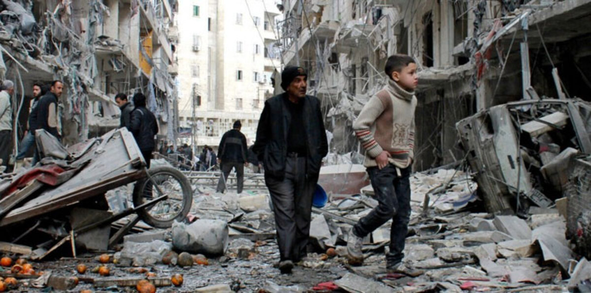 مقتل 24 شخصًا في ضربات جوية على بلدات خاضعة للمعارضة السورية