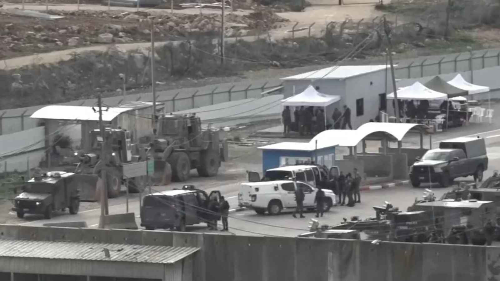 إسرائيل تعلن بدء عملية الإفراج عن فلسطينيين من "سجن عوفر"