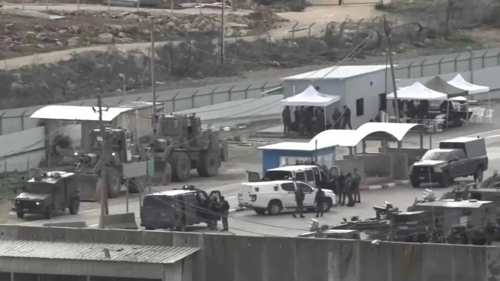 إسرائيل تعلن بدء عملية الإفراج عن فلسطينيين من "سجن عوفر"