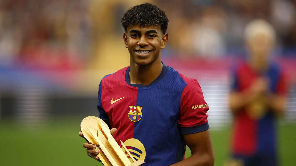 ملكة جمال.. ما قصة لامين يامال والحسناء آنا جيجنوسو؟ (صور)