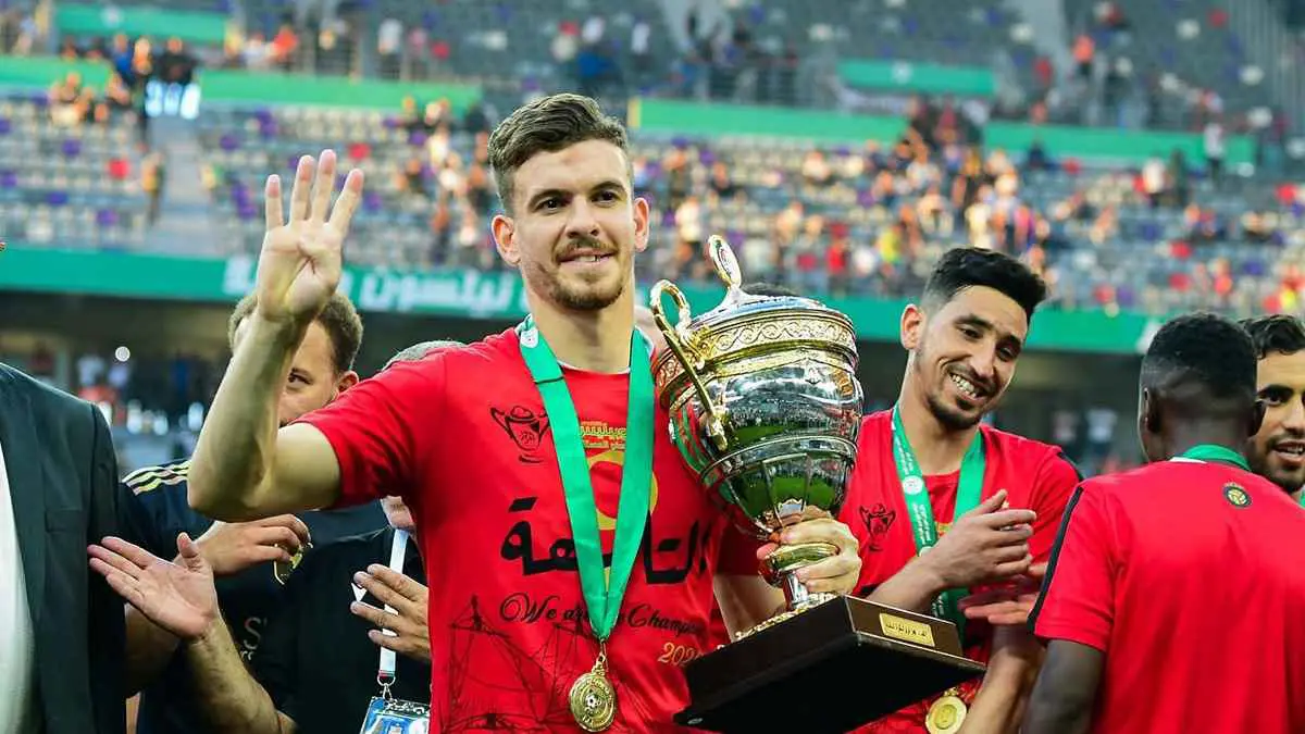 اتحاد العاصمة الجزائري يودع أسامة شيتة بعد ثمانية أعوام مع الفريق