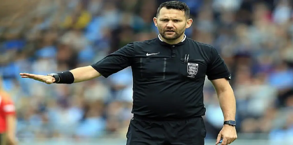 إيقاف حكم إنجليزي مدة 21 يومًا بعدما لجأ لقرار غريب في مباراة بدوري السيدات