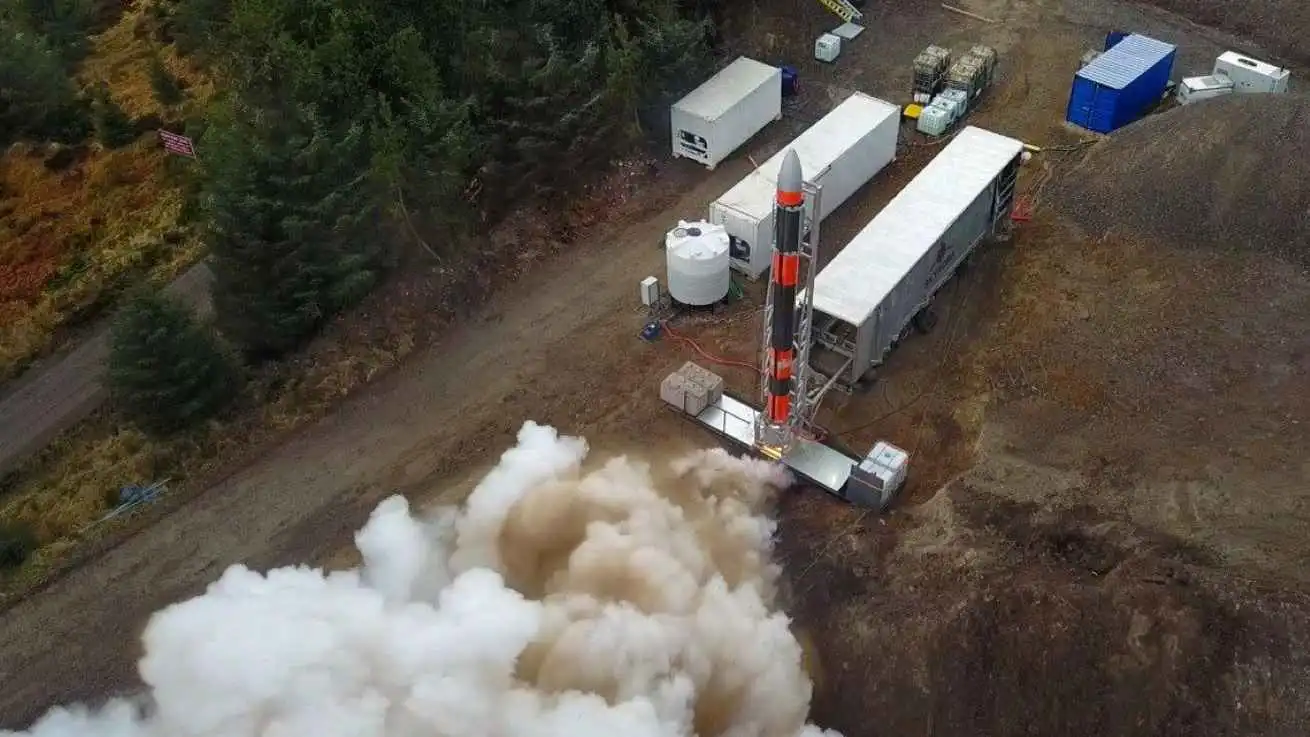 "حروب الفضاء قادمة".. تحذيرات ماكرون تعيد رسم ملامح سباق التسلح