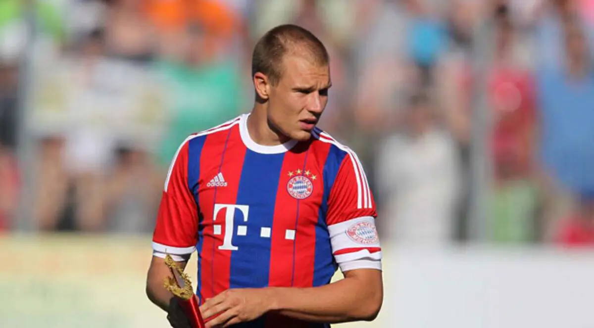 الإصابة تبعد بادشتوبر عن الملاعب 3 أشهر