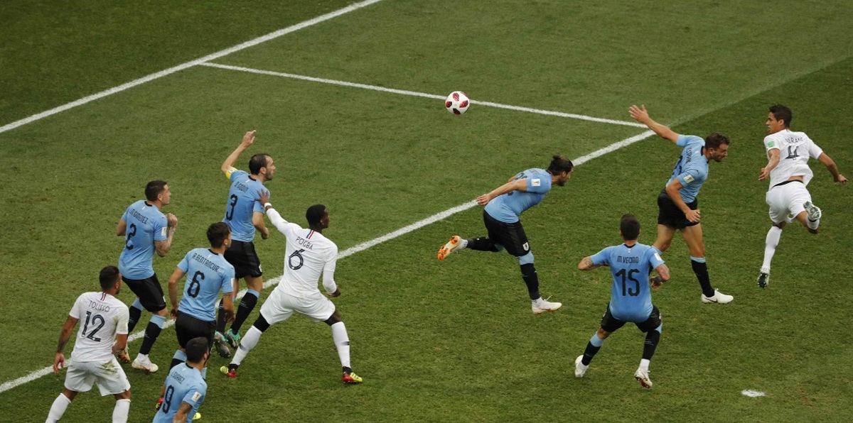 أهداف مباراة فرنسا ضد أوروغواي.. فاران وغريزمان يتقدمان للديوك (فيديو)