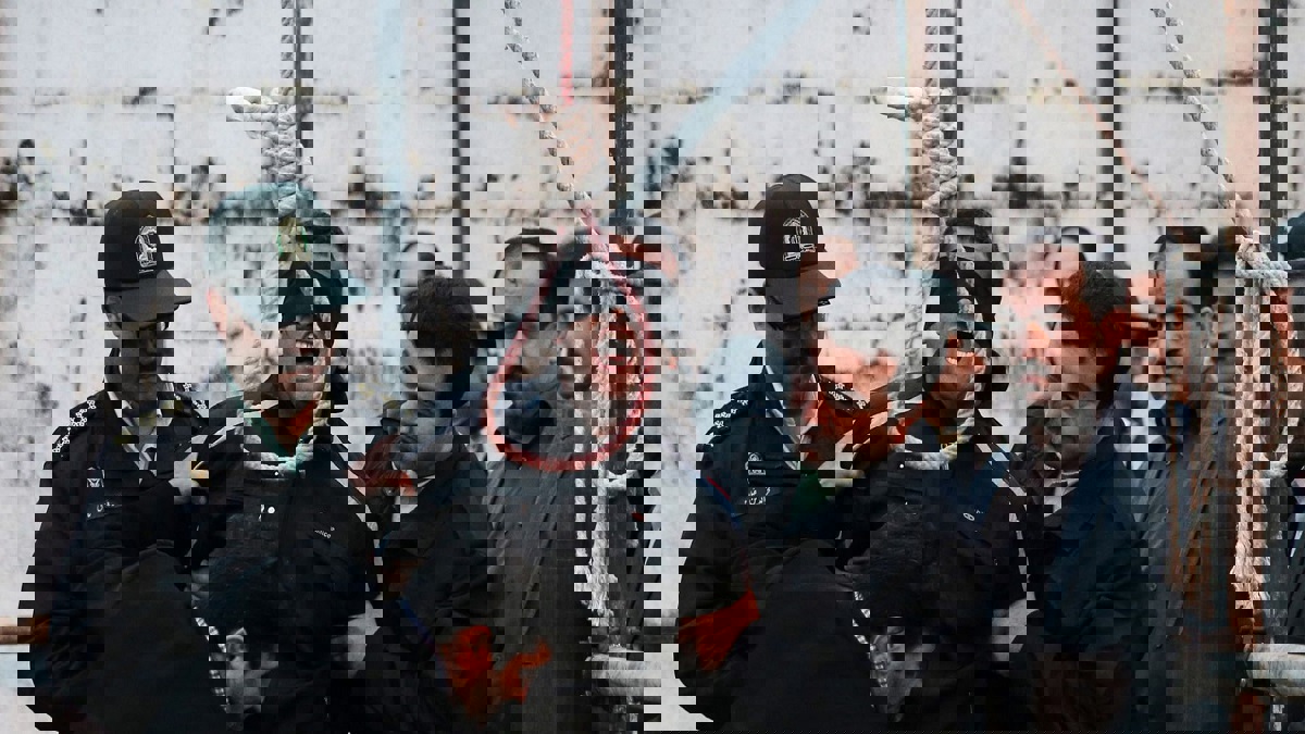 بسبب تشابه الاسم...كردي سوري يقضي 6 سنوات في سجن إيراني وينجو من الإعدام