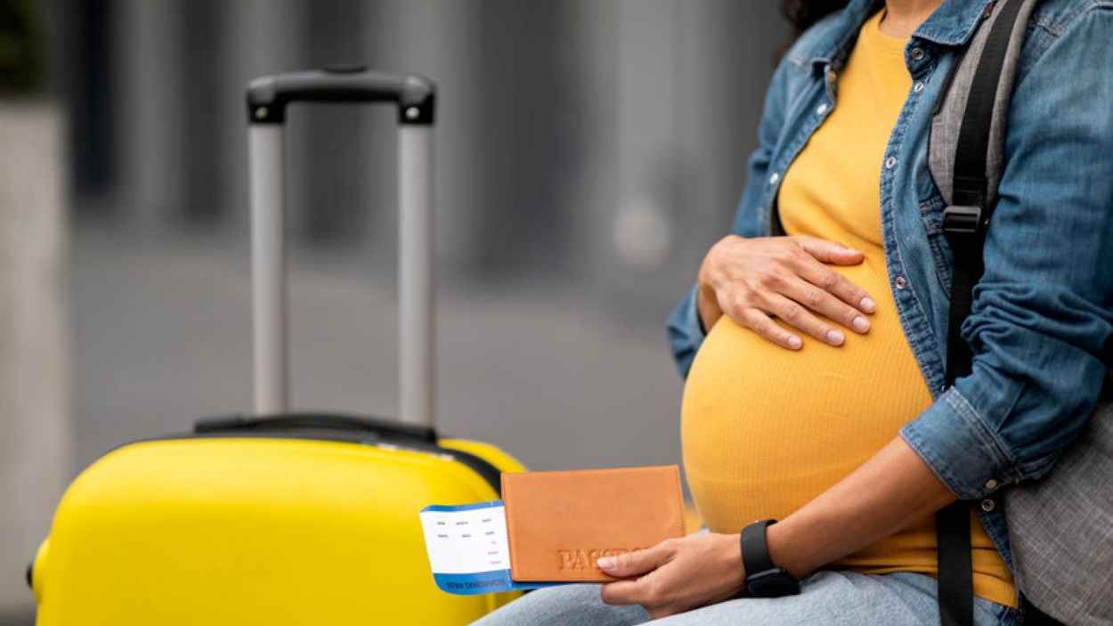 خطوات "آمنة" ينبغي على الحامل اتباعها أثناء السفر جواً