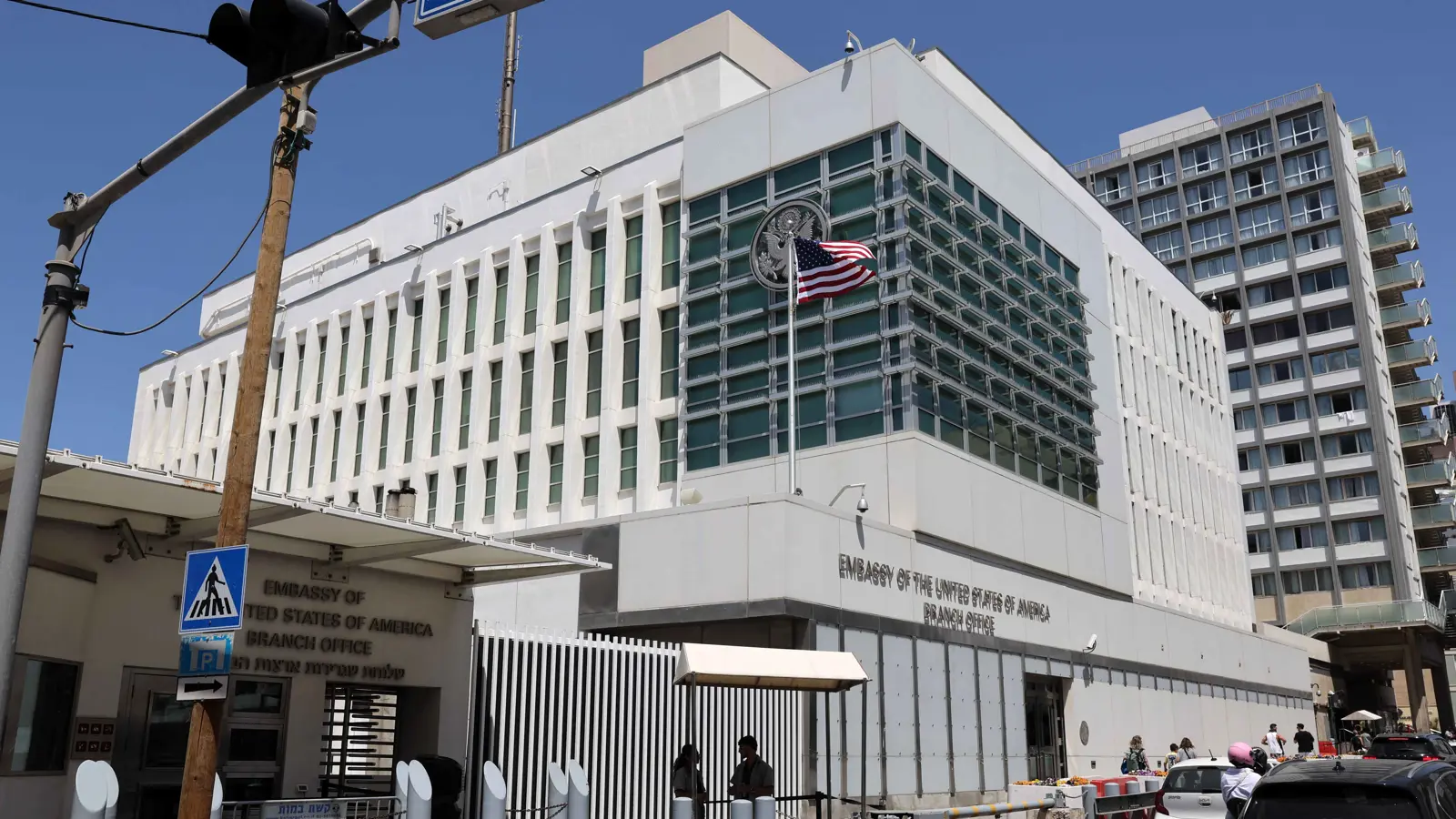 أمريكا تُقيد حركة موظفيها في إسرائيل