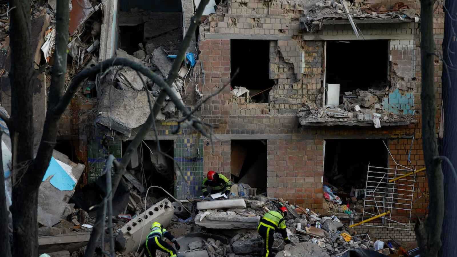 أوكرانيا: قتيل وجرحى إثر هجوم جوي روسي على كييف