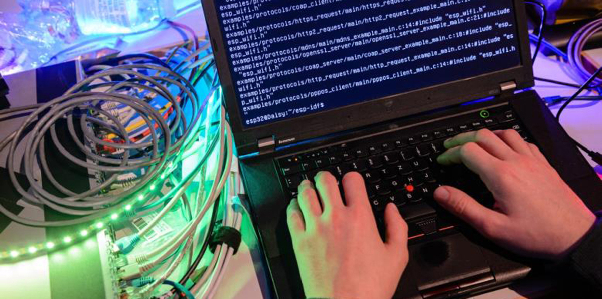 تقرير يحذر من هشاشة أنظمة التسلح الأمريكية أمام هجمات القراصنة