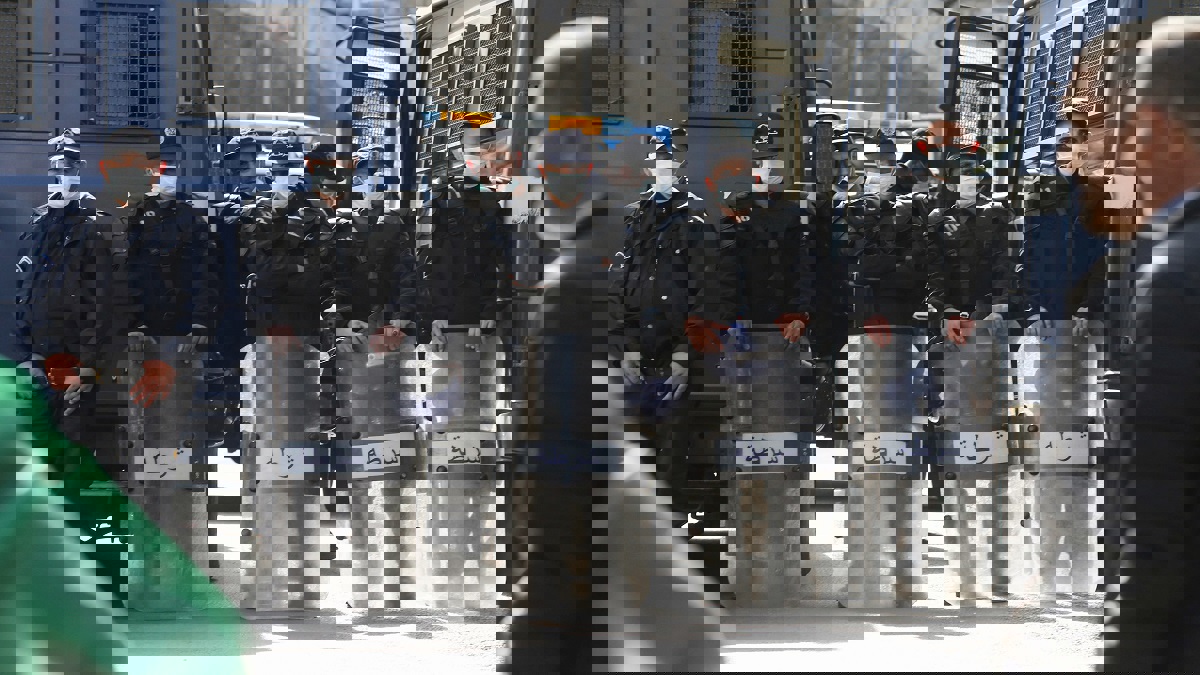 أول حالة وفاة بكورونا في الجزائر