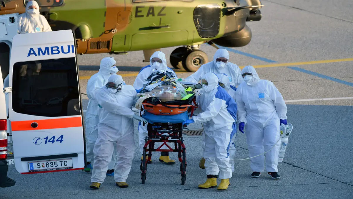 ثلث طاقم حاملة الطائرات الفرنسية شارل ديغول مصابون بفيروس كورونا