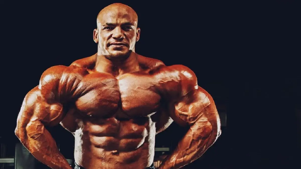 البطل السابق براندون كاري يضع إستراتيجية لهزيمة "بيج رامي" في 2021