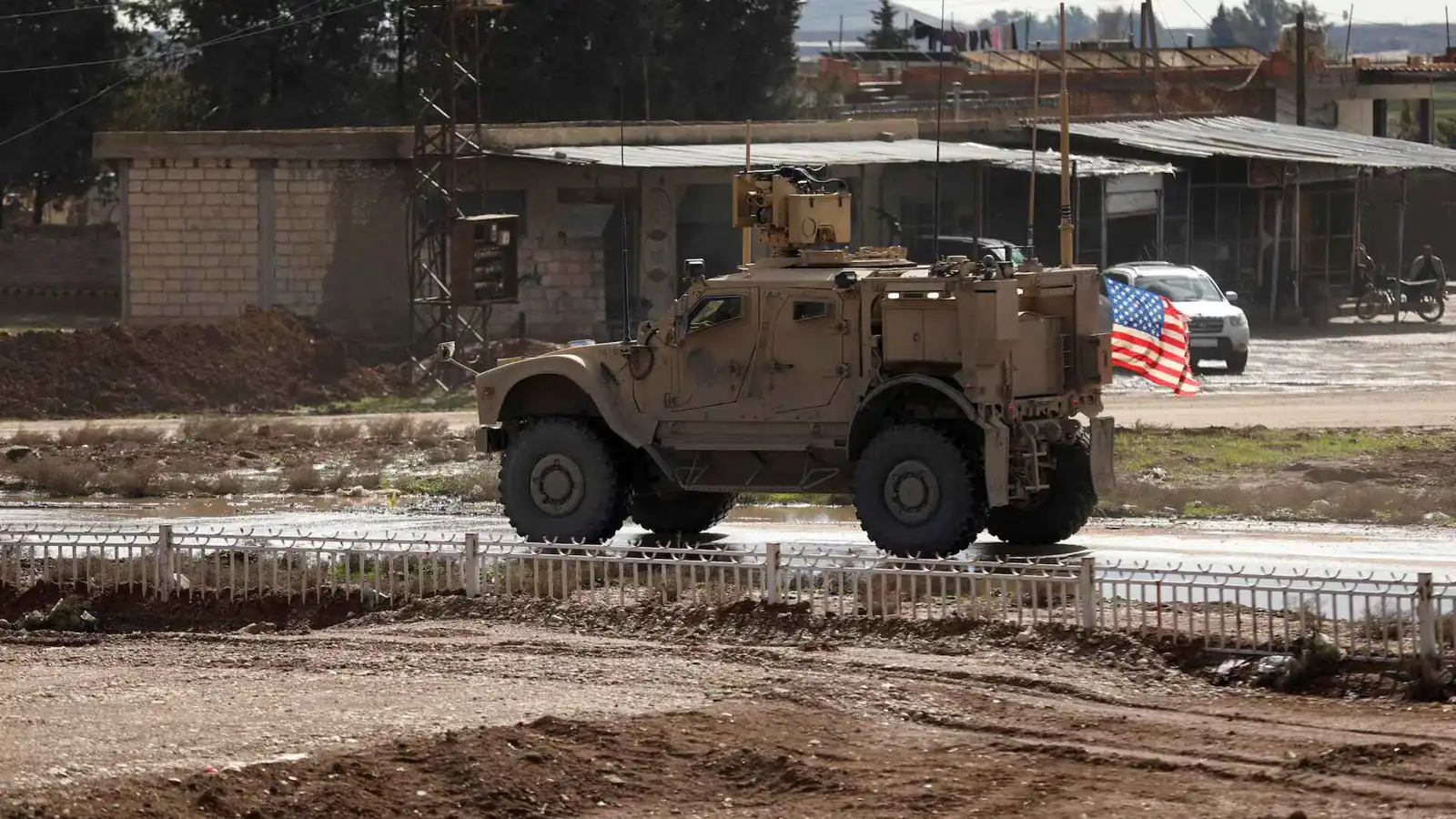 مركبة عسكرية أمريكية في سوريا