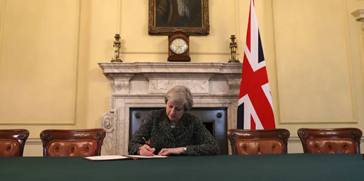 بريطانيا تبدأ اليوم إجراءات الانفصال عن الاتحاد الأوروبي