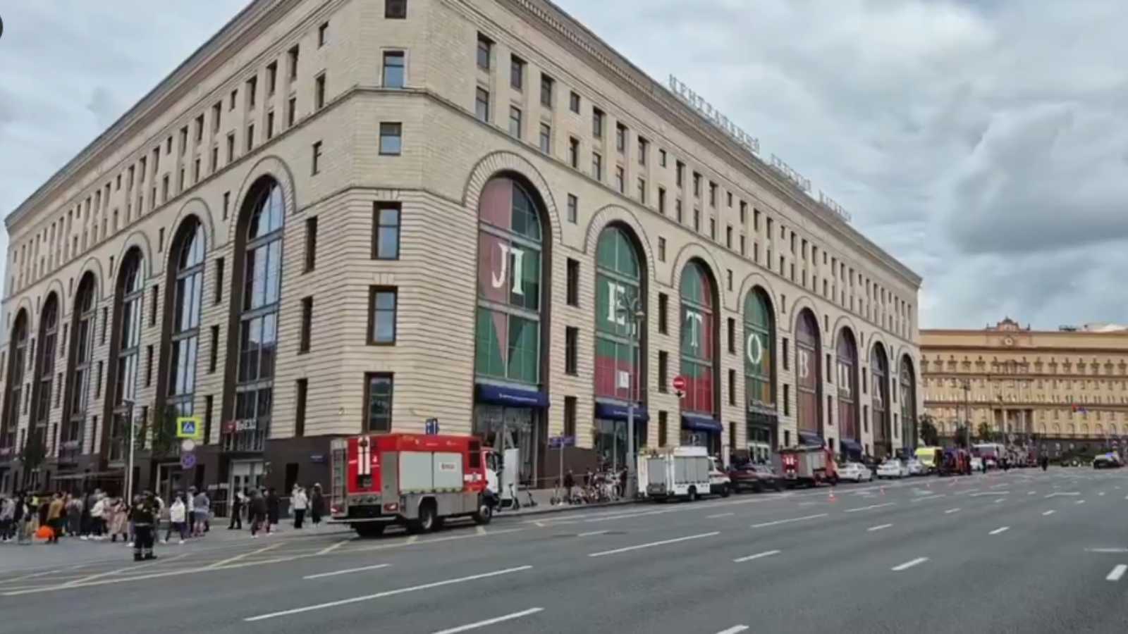 قتيل وجرحى بانفجار في مركز تسوق وسط موسكو (فيديو)