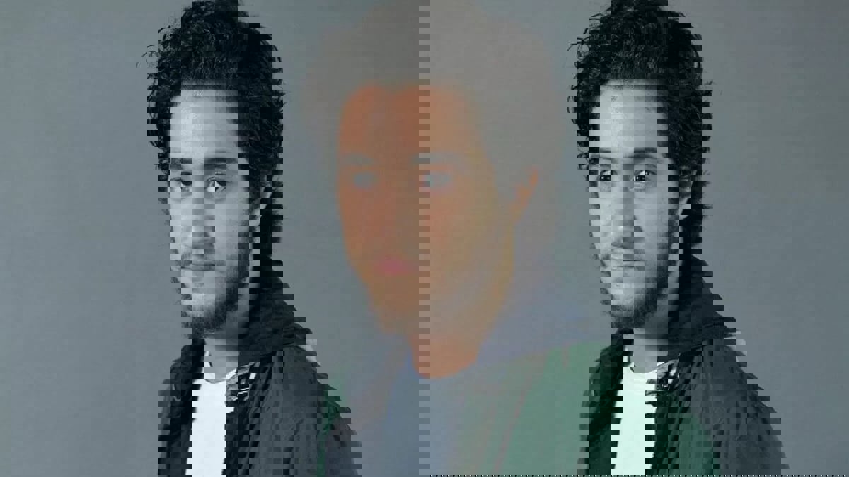 أحمد مالك يكشف تفاصيل صادمة عن طفولته