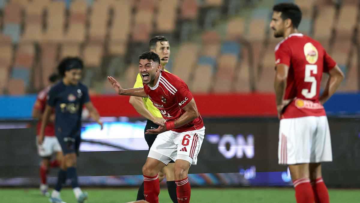 الأهلي ممتلئ بالفضائح.. تصريحات نارية من عضو مجلس الزمالك (فيديو)