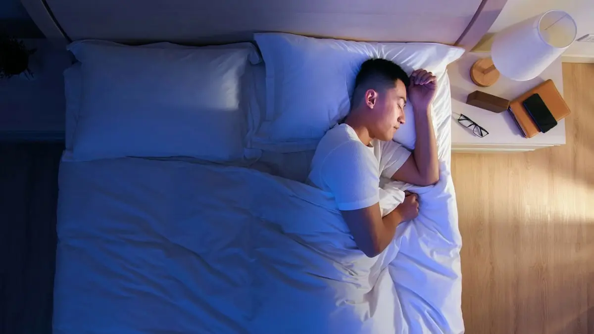 الإضاءة المتوسطة خلال النوم تزيد خطر الإصابة بأمراض القلب والسكري