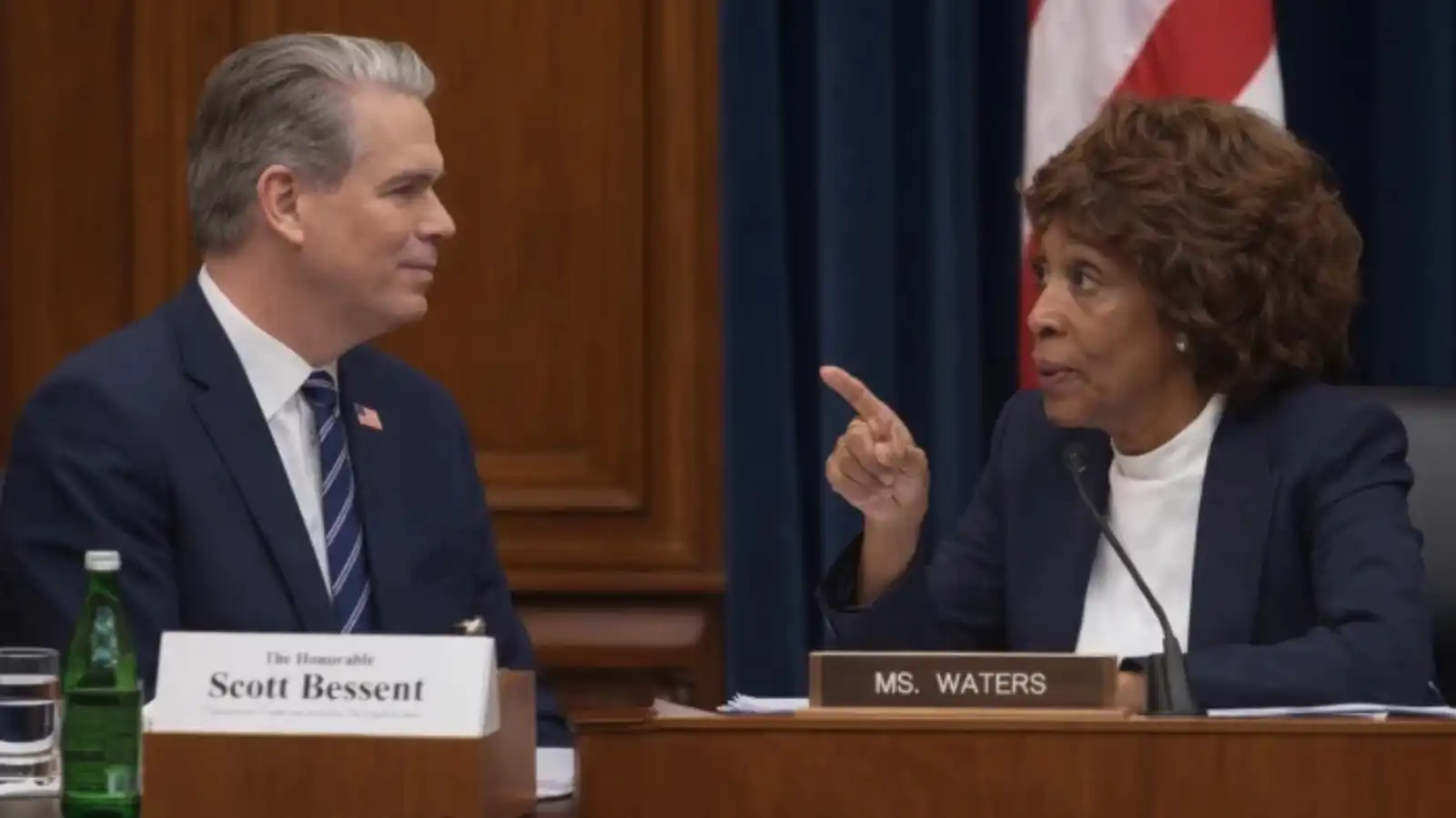 مشادة ساخنة في الكونغرس بين وزير ترامب ونائبة ديمقراطية (فيديو)