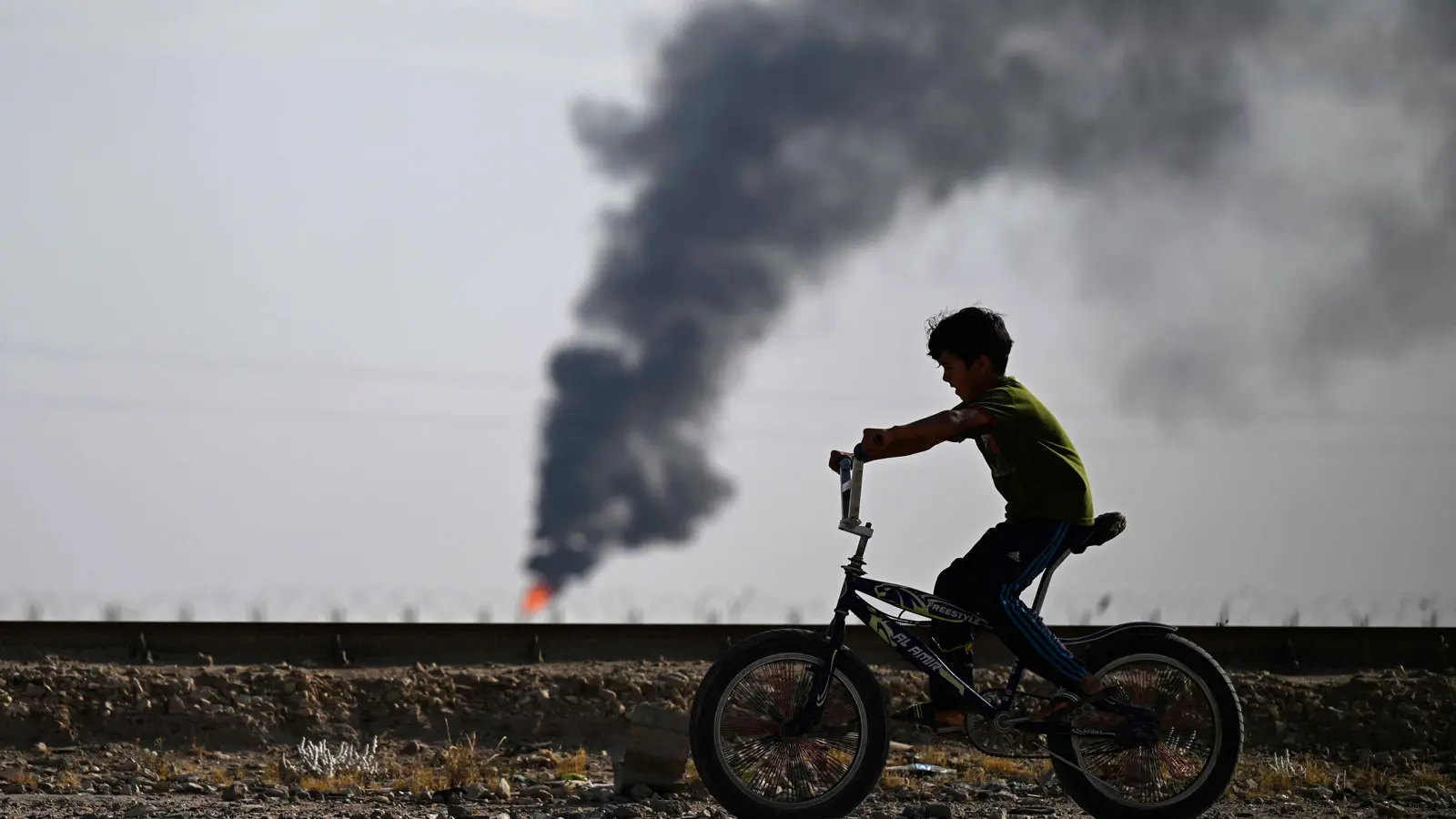 183 دولارا شهريا.. عراقيون يطالبون بنصيبهم من العائدات النفطية