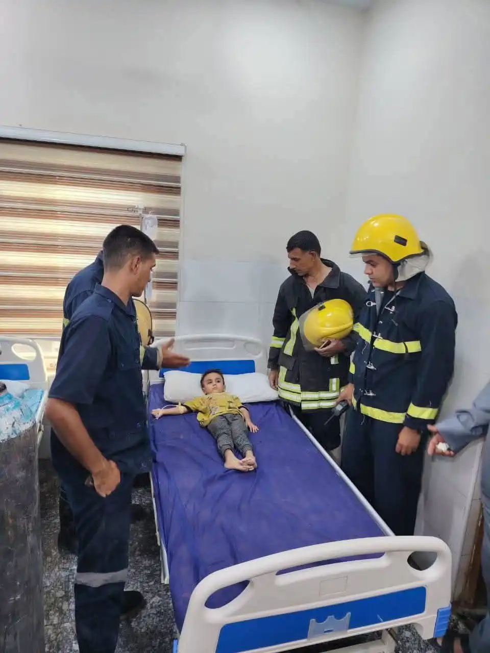 انتشال طفل حيا من داخل بئر في العراق