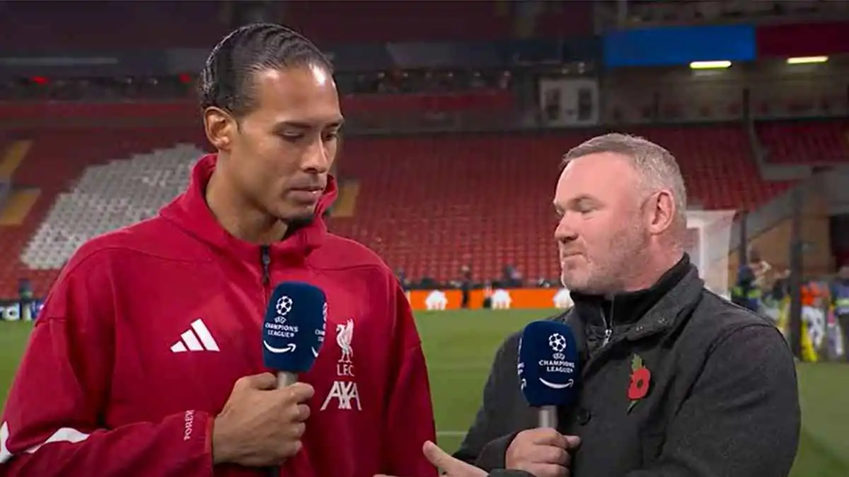 بعد هجومه على محمد صلاح.. فان دايك يصدم روني على الهواء