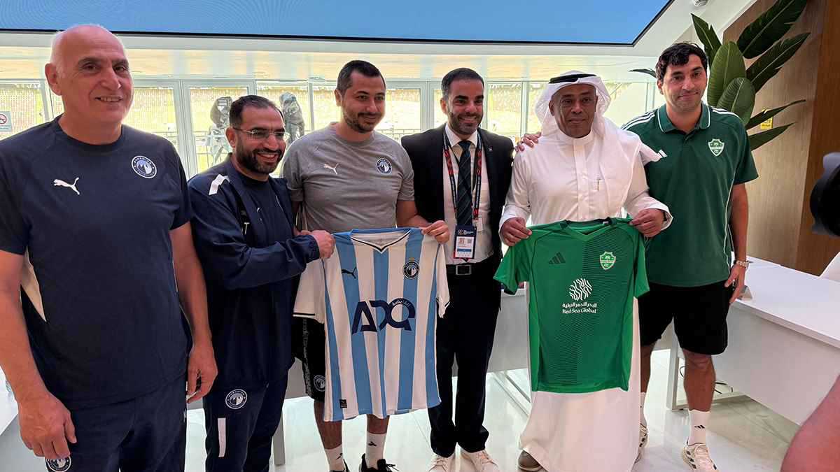 صدام القارات الثلاث.. الموعد والقنوات الناقلة لمباراة الأهلي السعودي وبيراميدز