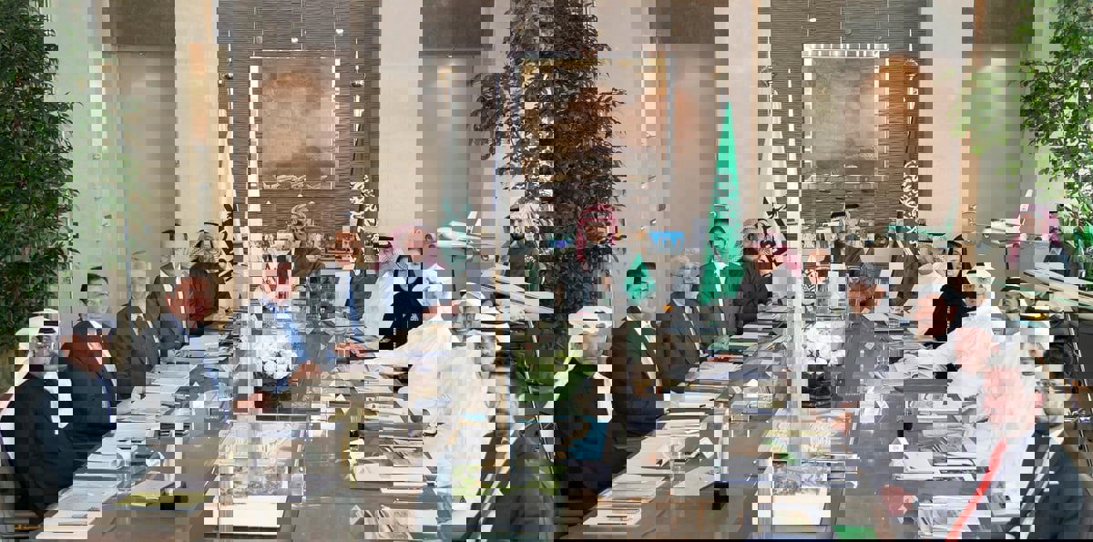 سهم شركة "المملكة" القابضة يواصل الصعود وسط حذر من البنوك