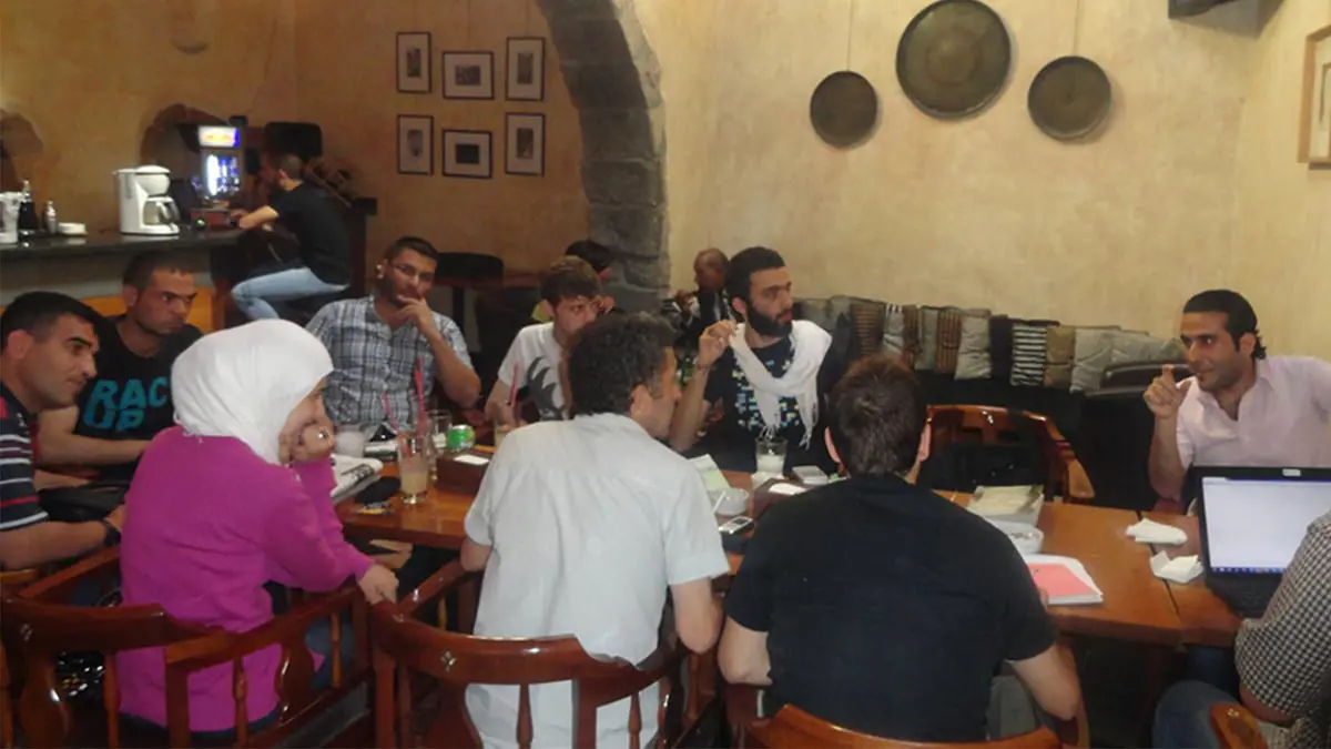 مثقفون سوريون محرومون من المقاهي بسبب دخولهم المتواضعة