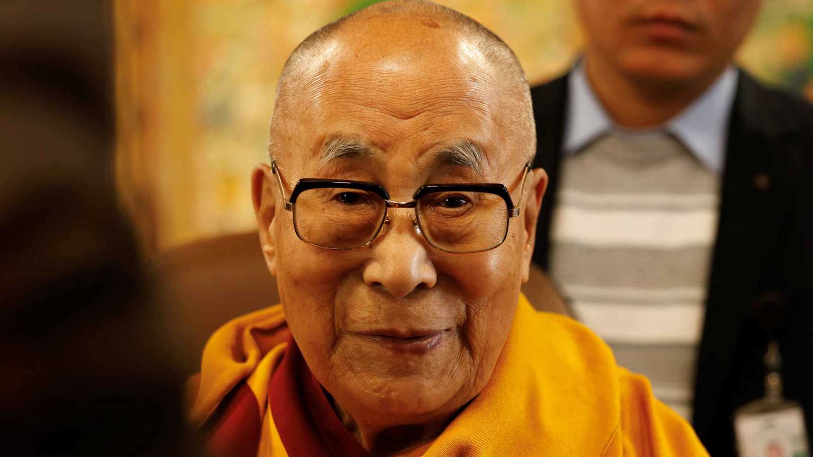 الدالاي لاما يثير أزمة دبلوماسية بين الصين والتشيك