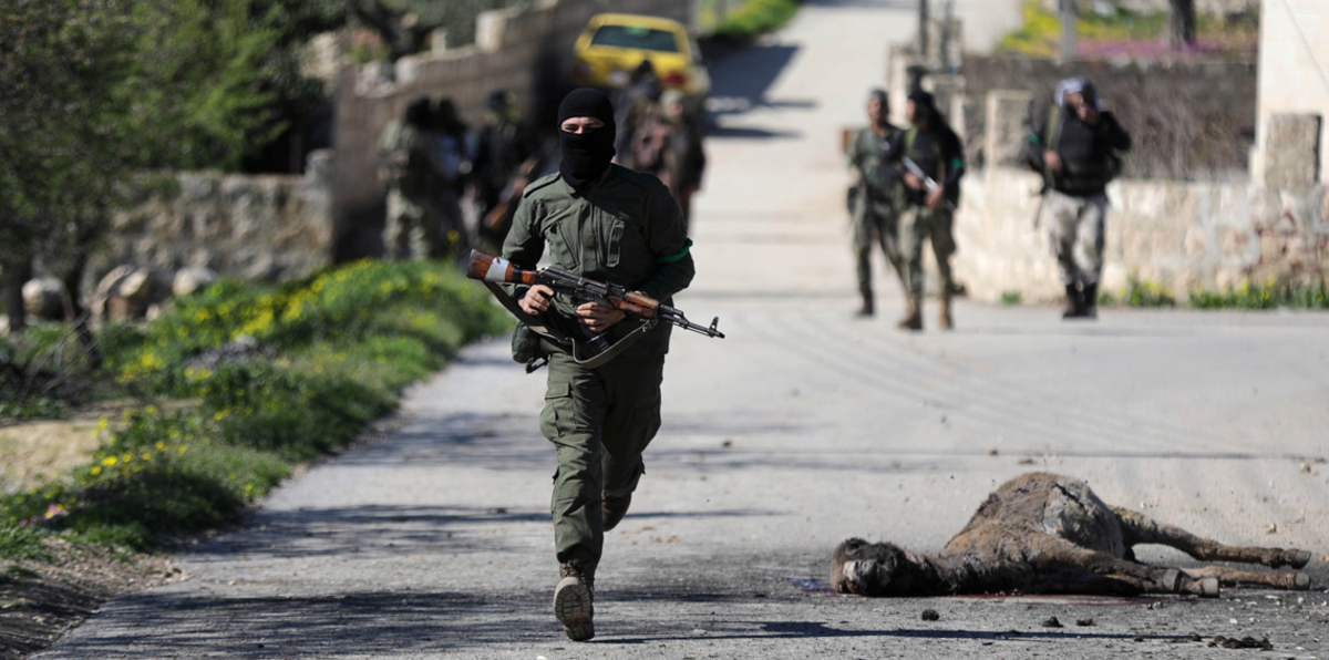 القوات التركية والفصائل الموالية لها تدخل مدينة عفرين السورية (صور وفيديو)